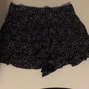 Black & White American Eagle shorts